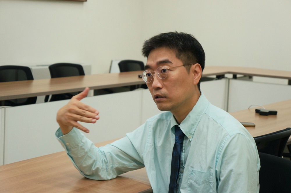 만화가는 어쩌다 이사회 의장이 됐나